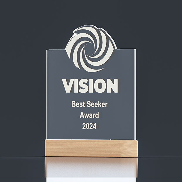 LED105 - warm white LED wooden base 200 x 30 x 45mm with clear acrylic 200 x 200 x 5mm