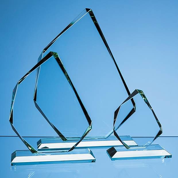 R69 - 28cm x 20.5cm x 15mm Jade Glass Facetted Ice Peak Award