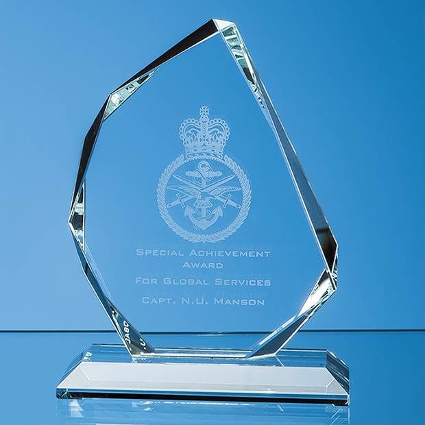 SY4076 - 11.5cm x 9.5cm x 15mm Clear Glass Facetted Ice Peak Award