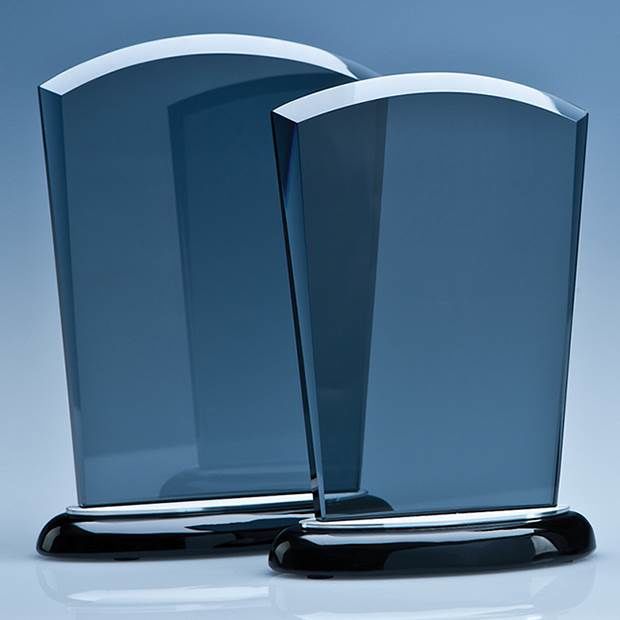 TZ3672 - 16.5cm x 13cm x 10mm Smoked Glass Arch on a Black Piano Finish Base